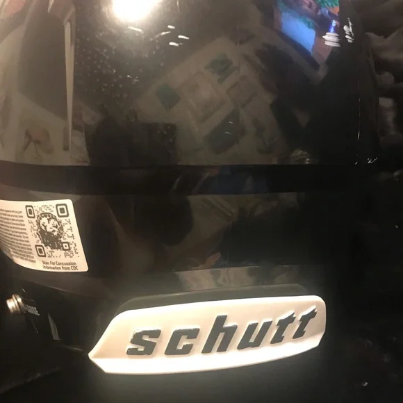 Schutt Black Football Helmet - Picture 5 of 9